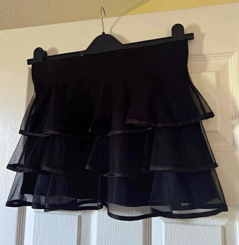Black mesh tiered layered - layered, ra